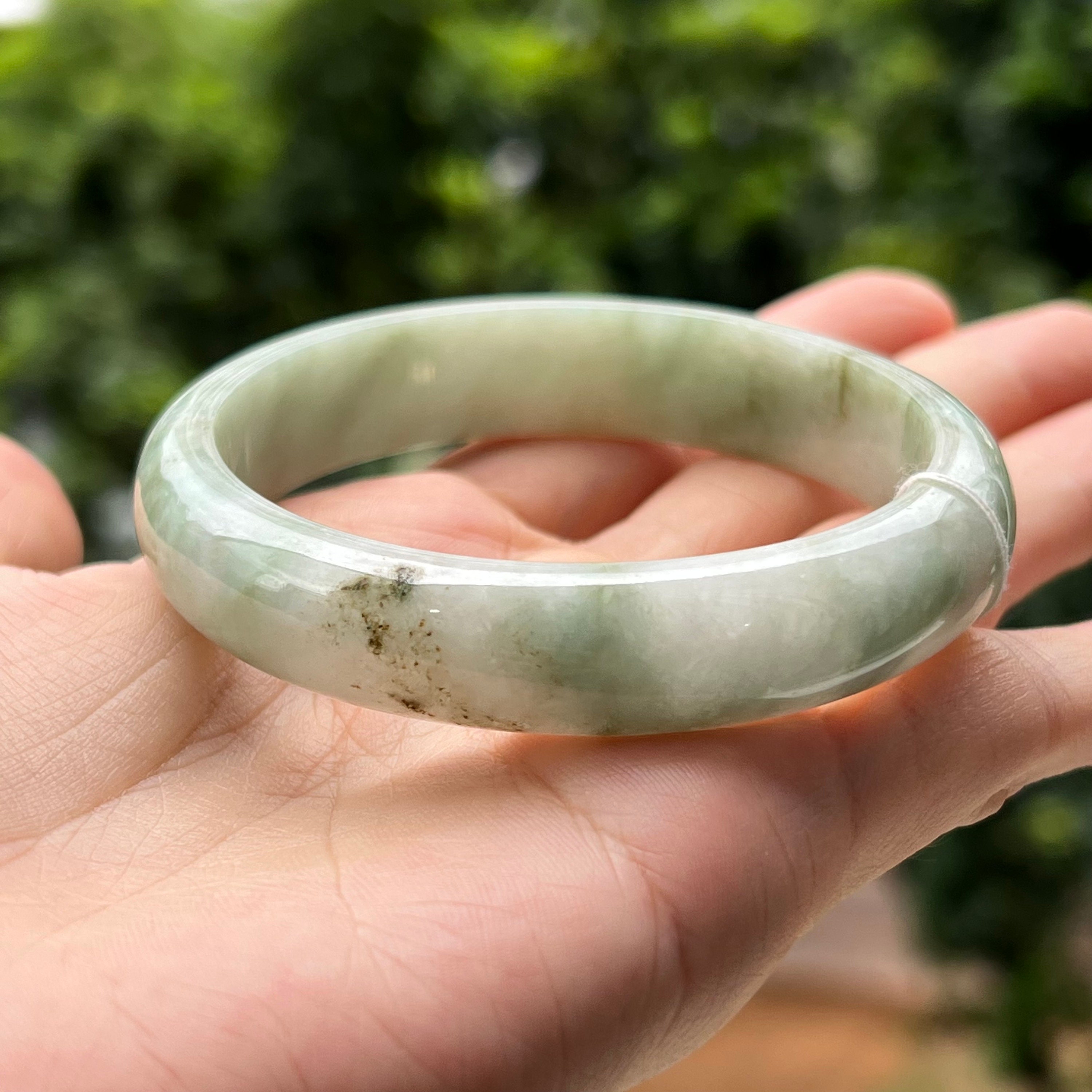 58.2 mm ビルマ翡翠バングル 淡いグリーン バイカラー グレードA 翡翠