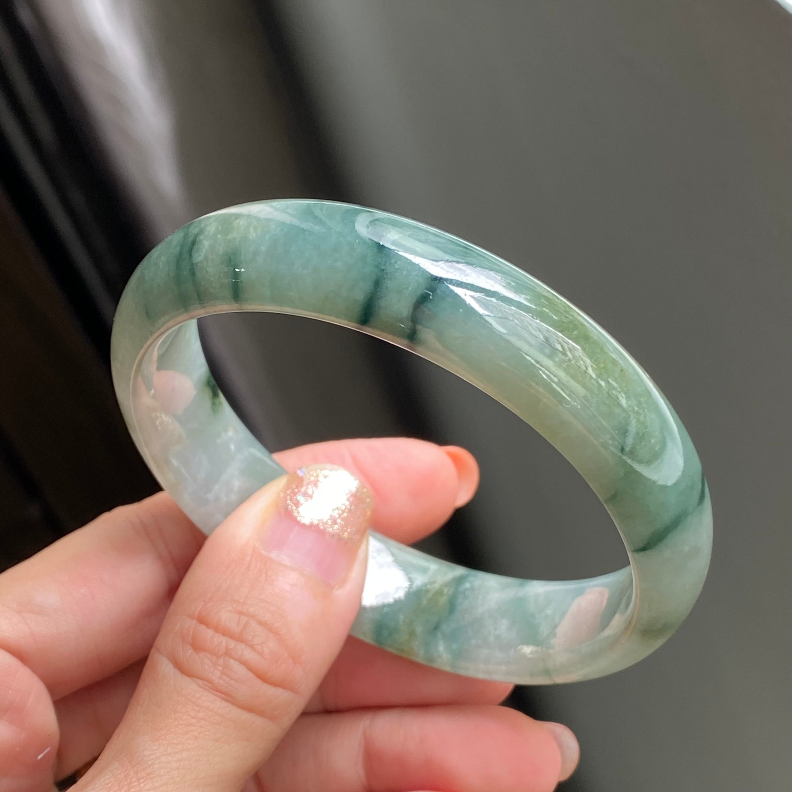 青緑色翡翠バングル 59 mm 翡翠バングル 青緑色 花柄 グレード A 翡翠 ビルマ / ミャンマー