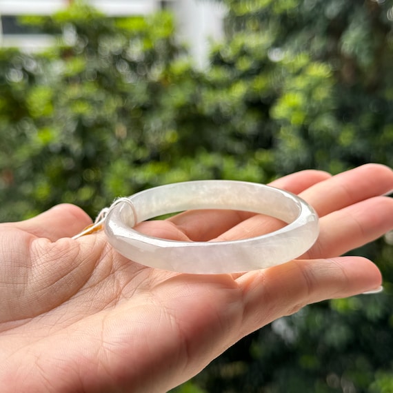 Icy jadeite bangle deals