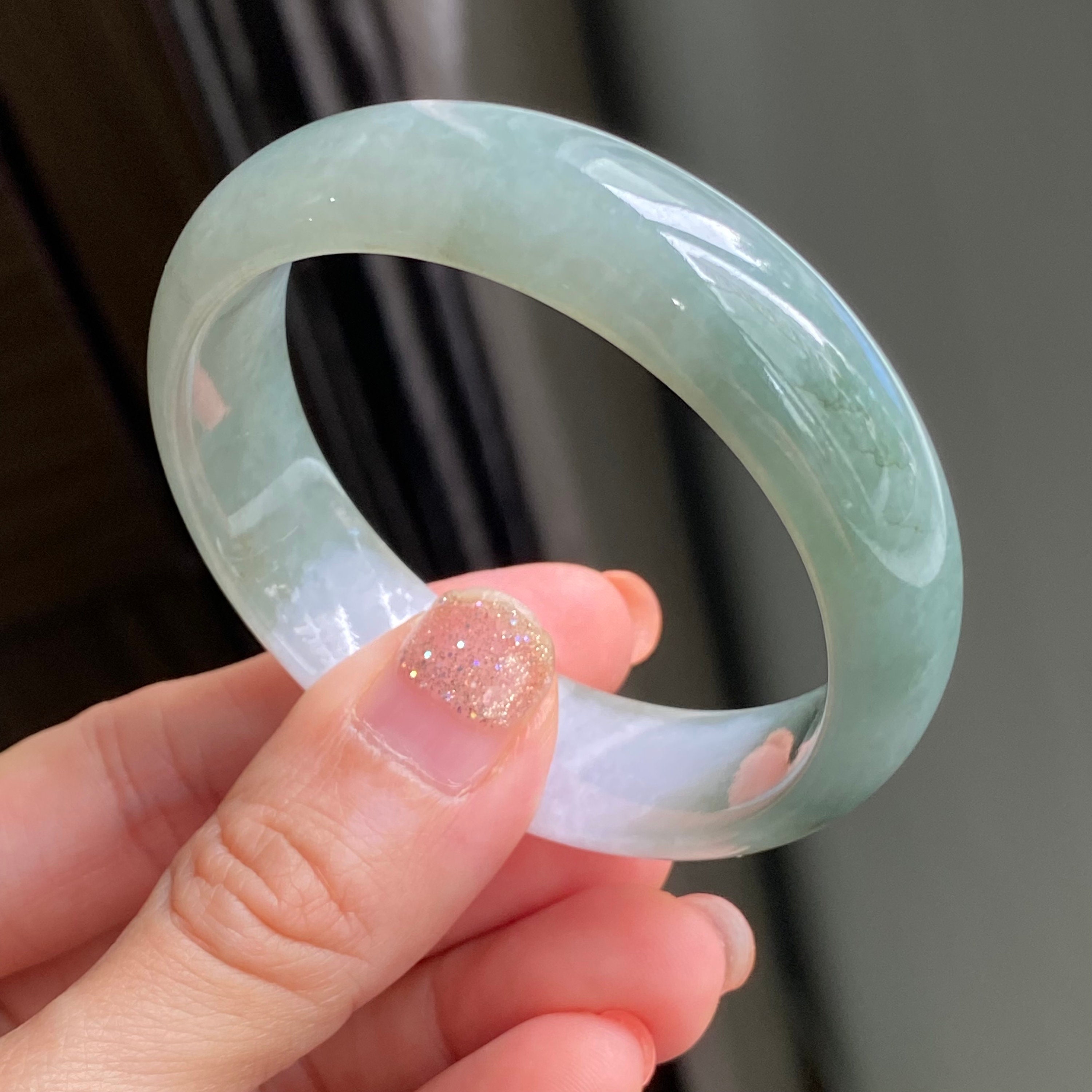 翡翠円形バングル 新入荷】本翡翠保証‼️天然翡翠 春帯彩太幅丸形バングル 鑑定