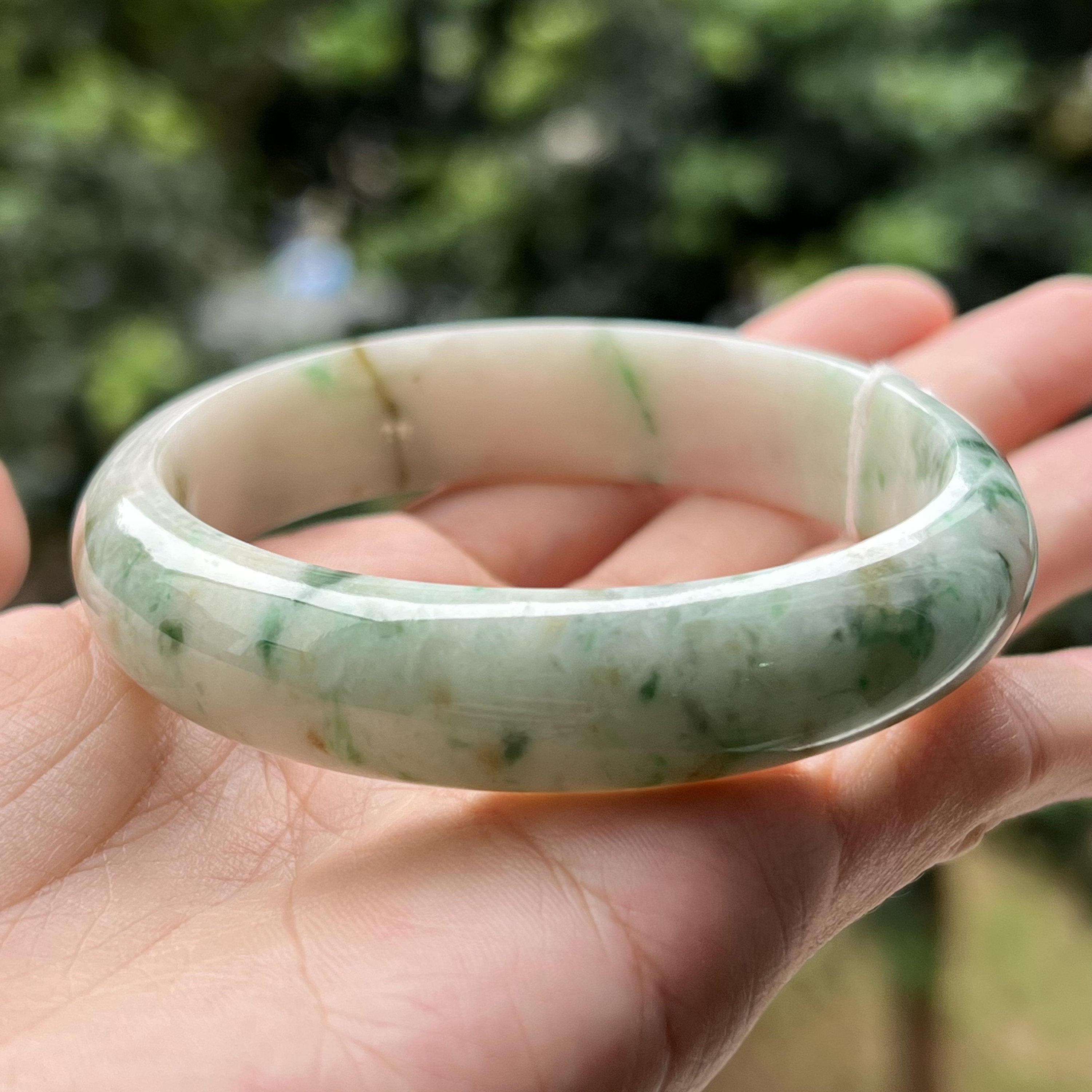58.8 mm 翡翠バングル 異なる色合いのグリーン 花柄 4色 グレードA