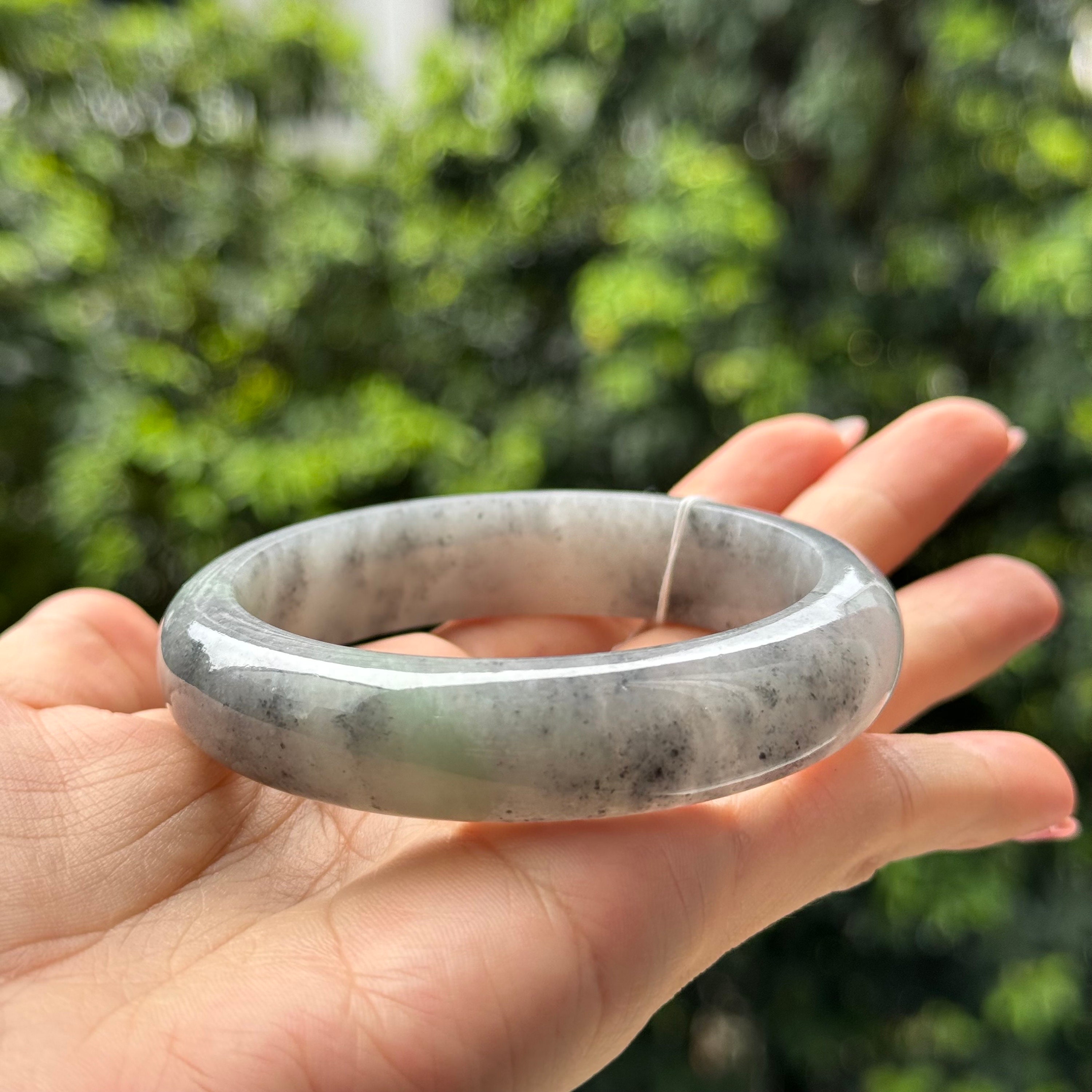 58.5 mm 翡翠バングル 火山灰グレー トリカラー MB17KL12 グレード A