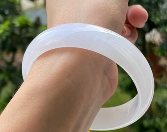 本翡翠、純白高品質バングル　〜58.3 Amazon.co.jp: 女性の女の子のためのエレガントな古典的な翡翠の