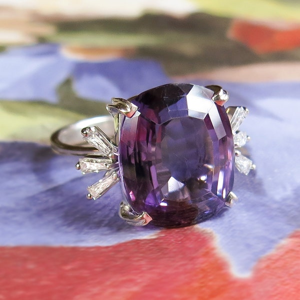 Vintage Ring 1970's H.Stern Amethyst Baguette Diamond Cocktail Anniversary Birthstone Ring 18k White Gold