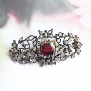 Antique Victorian 3.04ct t.w. Garnet Old Mine Cut Diamond Brooch 18K Gold Silver Top