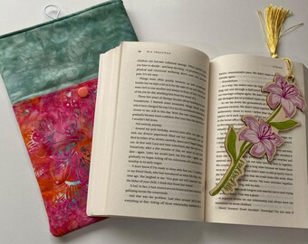 Handmade Padded Book Nest (Medium) | Book Protector Sleeve with Pocket | Unique Fabric Design | Travel-Friendly Book Pouch
