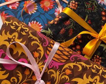 Set of 3 reusable gift bags | fabric wrap | ribbon closure | book gift | bookish gift | sustainable wrapping | zero-waste gift wrap