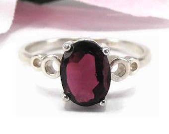 Naturlig granatring i sterlingsilver - Ring med födelsesten i januari - Röd granat solitaire - Naturlig röd ädelstensring