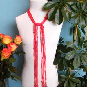 Red FLAPPER Glass Bead Long Lariat Necklace