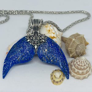 Colar com pingente azul-celeste MERMAID com pérola de água doce