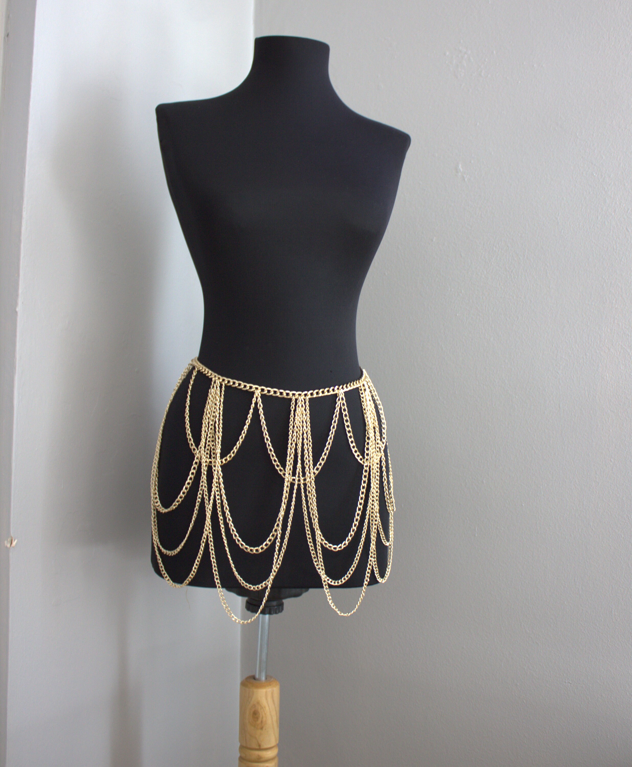  Gold Chain Bra Set, Chain dress, Mini silver skirt, Bra,  festival jewelry, body jewelry, gypsy waist chain, black friday : Handmade  Products