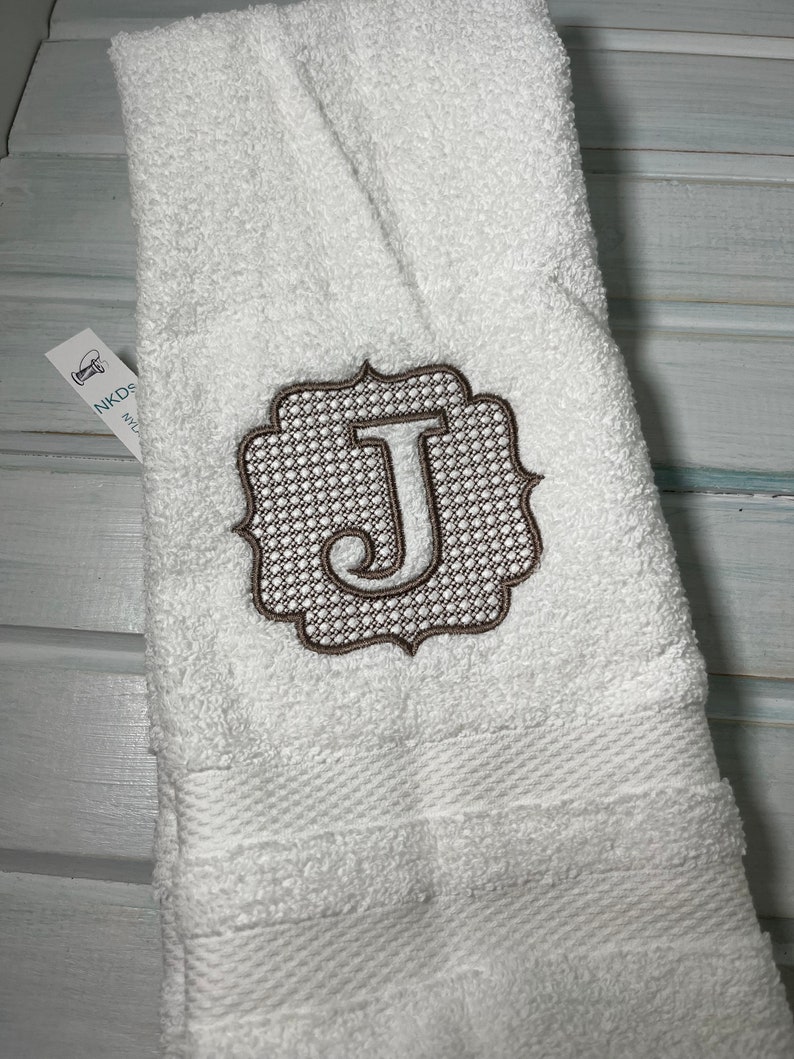 NYLAKELLEYdesigns Towel - Thumbnail 2