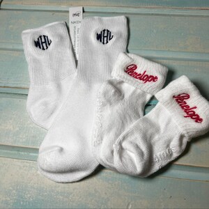 1 pair Infant Toddler Girls Boys Monogrammed Youth Gold Toe Socks School Uniform Initials White Rolled Turn Cuff Crew or Ankle ToddlerSocks 画像 7