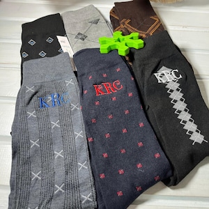 1pr Best Seller Mens *Fun Pattern & Argyle Cotton Monogrammed Dress Casual Socks Embroidered Initials Wedding Party Gift Size 10-13 Fit 6-12