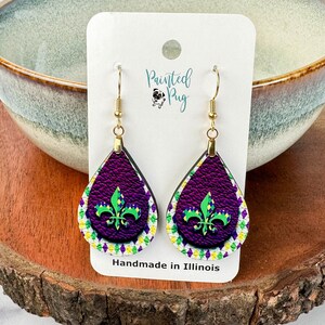 Mardi Gras Earrings, Fleur De Lis Earrings, Mardi Gras Jewelry, Mardi Gras Dangle Earrings, Mardi Gras Gift for Her
