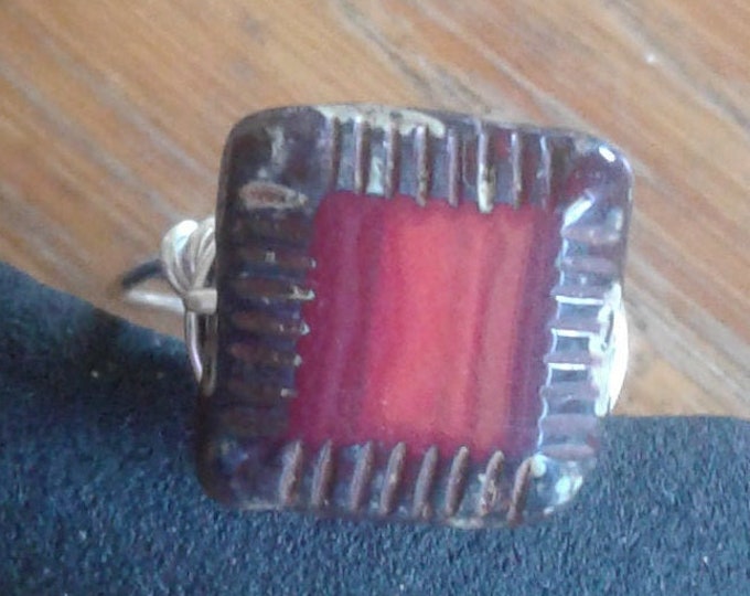 Red Chez glass bead ring