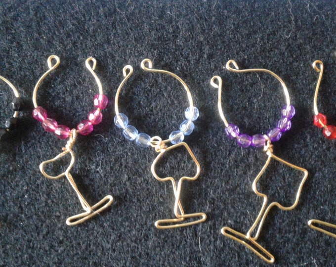 Set of 5 gold wine glass charms