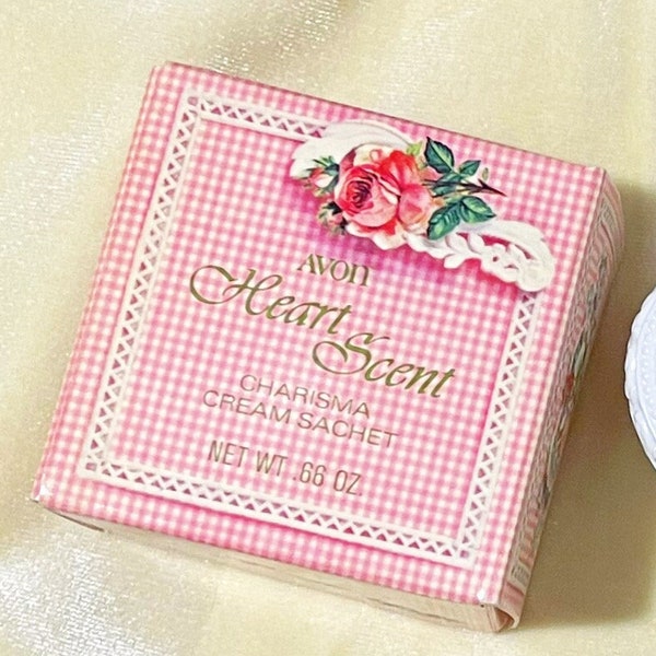 Heart Scent Charisma Milk Glass Valentine's Cream Sachet In Box by Avon (#0)