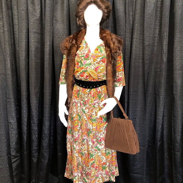 Beautiful Size 18 Vintage Fall Colored Dress With Pleated Skirt