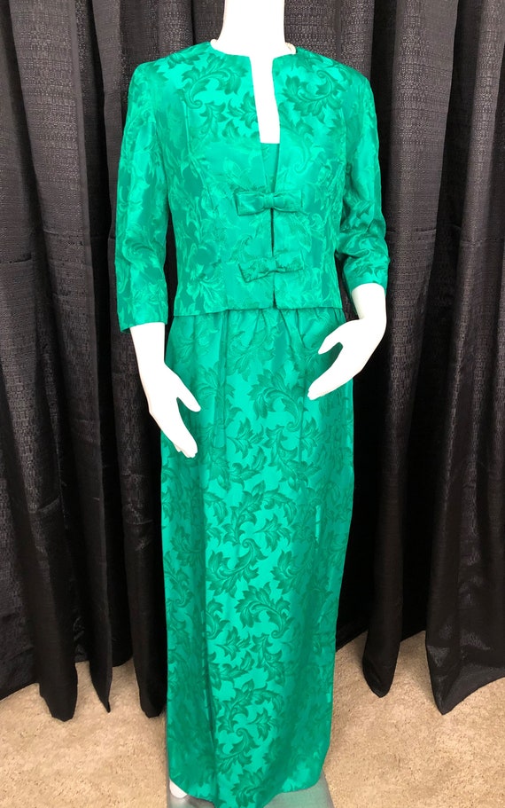 Elegant Formal 1950-60's Green Silk Evening Gown w