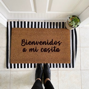 Bienvenidos a mi casita doormat| doormat in Spanish| cute doormat in Spanish| mi casa es su casa| cute doormat| bienvenidos doormat
