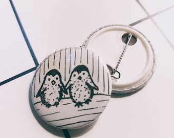 Penguins - pin badge button
