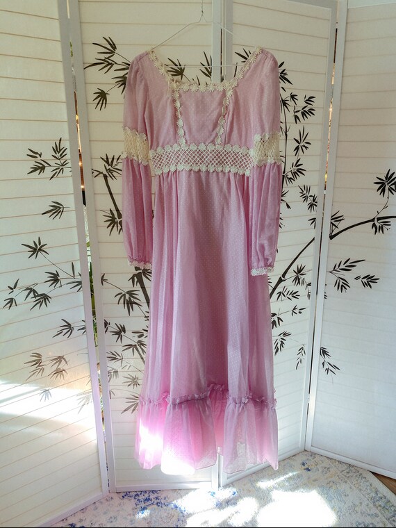 VINTAGE pink prairie dress