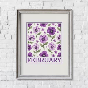 Puede incluir: Un diseño de arte de pared imprimible con un patrón de pensamientos morados y blancos con la palabra "FEBRERO" impresa debajo del diseño floral.