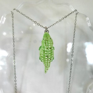 Collana coccodrillo - Ciondolo rettile verde pistacchio - Piccolo ciondolo alligatore