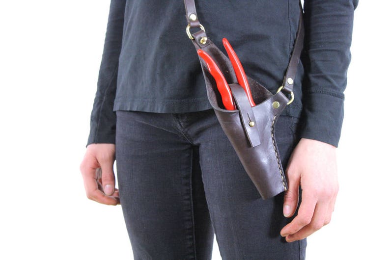 Leather pruner holster. CROSS BODY pruner holster. garden tool Etsy