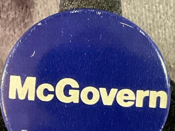 Vintage McGovern 1 3/8” Presidential Campaign Pin… - image 3