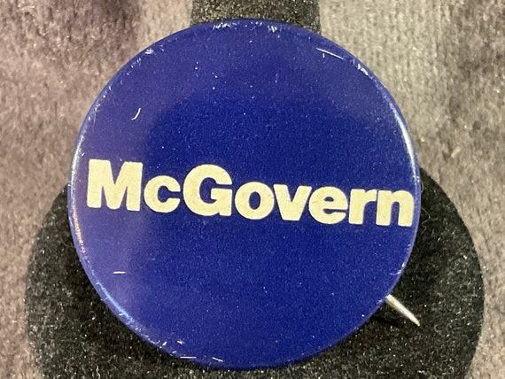 Vintage McGovern 1 3/8” Presidential Campaign Pin… - image 5