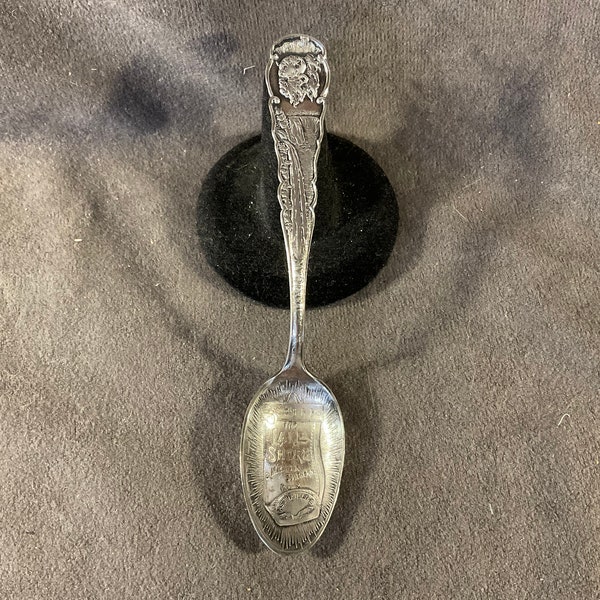 Vintage 1901 Pan American Exposition Souvenir Spoon featuring The Lake Shore Michigan Southern Railway Fast Mail Line logo of a U.S. mailbag