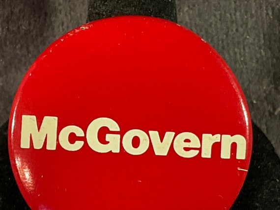 Vintage McGovern 1 3/8” Presidential Campaign Pin… - image 3