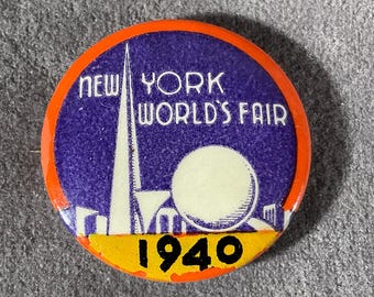 Vintage 1940 New York World’s Fair Pinback/Button Souvenir - 1 1/4” pin - has the Fairs signature Trylon & Perisphere Futuristic Skyline