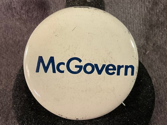 Vintage McGovern 1 7/16” Presidential Campaign Pi… - image 2