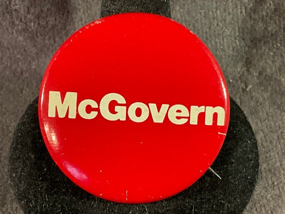 Vintage McGovern 1 3/8” Presidential Campaign Pin… - image 2