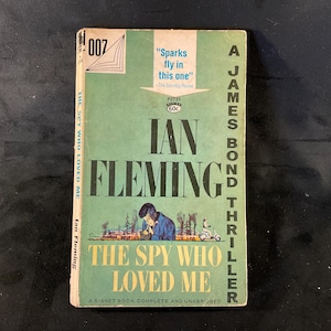 Vintage The Spy Who Loved Me by Ian Fleming - 1st Paperback Edition/Twentieth Printing - Signet P-2733