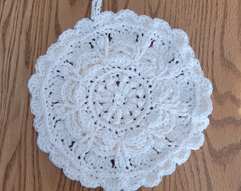 Mandala Potholder (Ecru)