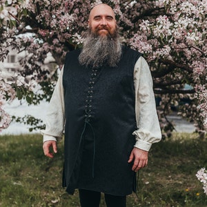Titan Medieval Shirt Patrice Life Size Chic Wedding