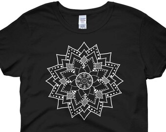 Mandalas, Lotus Blume, Mandala Shirt, Damen Shirt, Zen Shirt, Yoga Shirt, Boho Shirt, Meditation Shirt, Yoga Shirts, Yoga Geschenk, Festival