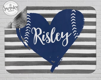 Personalized Baseball Heart Blanket, Gift Idea for Baseball Mom, Baseball Blanket Gift, Baseball Mom Gifts, Game Day Blanket