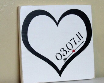 Heart & Special Date Wood Sign - Wedding Gifts - Wedding Sign