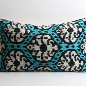 Velvet ikat cushion Elune, velvet ikat pillows