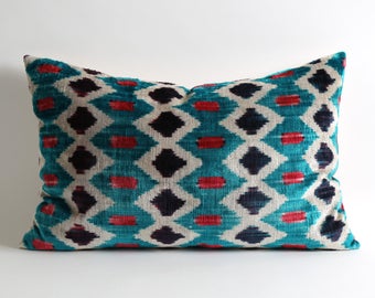 16x24 Green bohemian lumbar silk velvet ikat pillow cover // handwoven geometric green pillows // designer ikat pillow