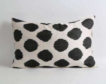 Silk ikat cushion Cydia, silk ikat pillow cover