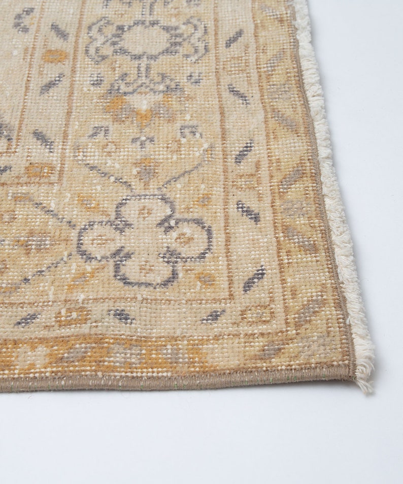 Kilim rug Hemera, rug vintage image 4