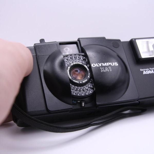 Olympus XA1 Kleinbildkamera point&shoot Messsucher mit A9M Blitz - Getestet und funktioniert