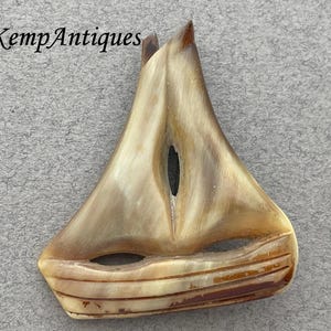 Old Sailboat brooch 1930&#39;s