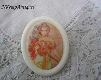 Vintage brooch for the collector